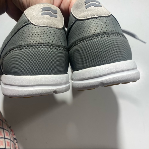 STR/KE MVMNT Two Tone Gray Interval Lightweight Thermal Support Trainer NWOT 12 - Picture 12 of 15